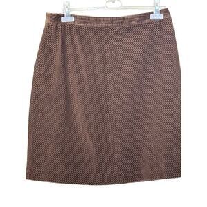 Brown corduroy skirt, academic, varsity, layering, preppy, rustic, thick, cozy